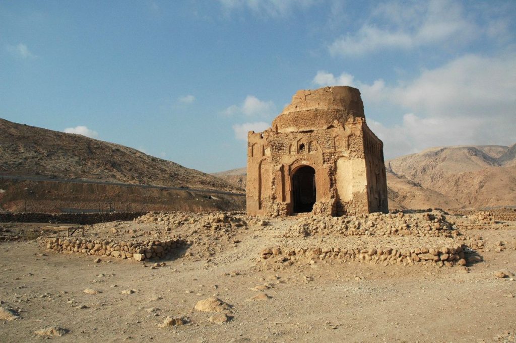 Bibi Maryam Mausoleum at the Ancient City of Qalhat © MHC